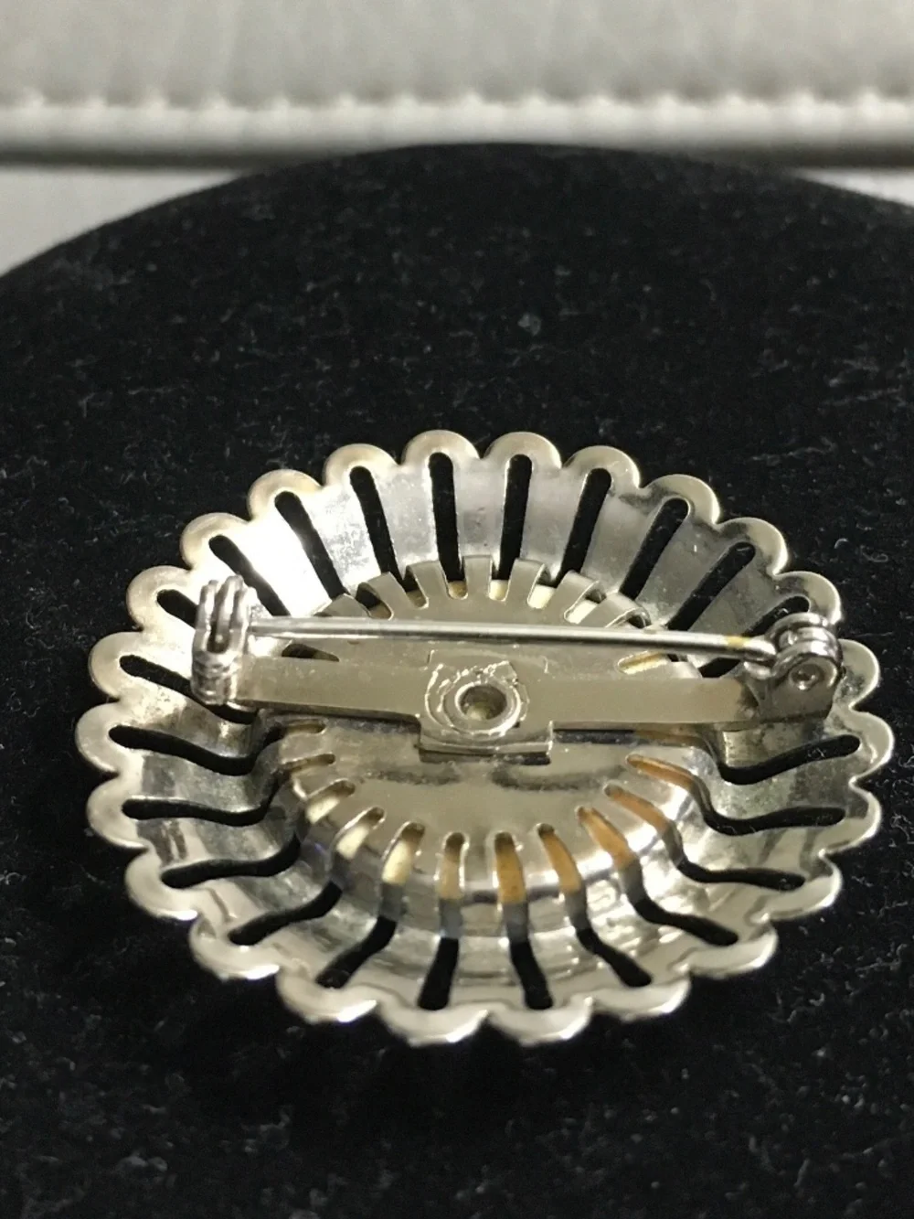 Vintage floral brooch